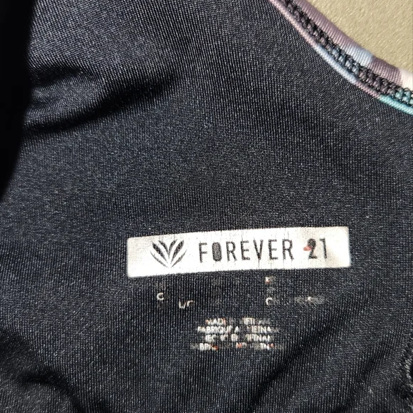 FOREVER 21 SPORTS BRA! 🌞 FINAL OFFER!! - Picture 7 of 8